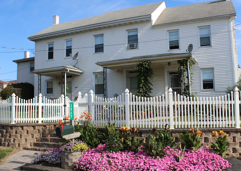 Esh Country Guesthouse | 3871 Old Philadelphia Pike, Gordonville, PA 17529 | Phone: (717) 768-4639