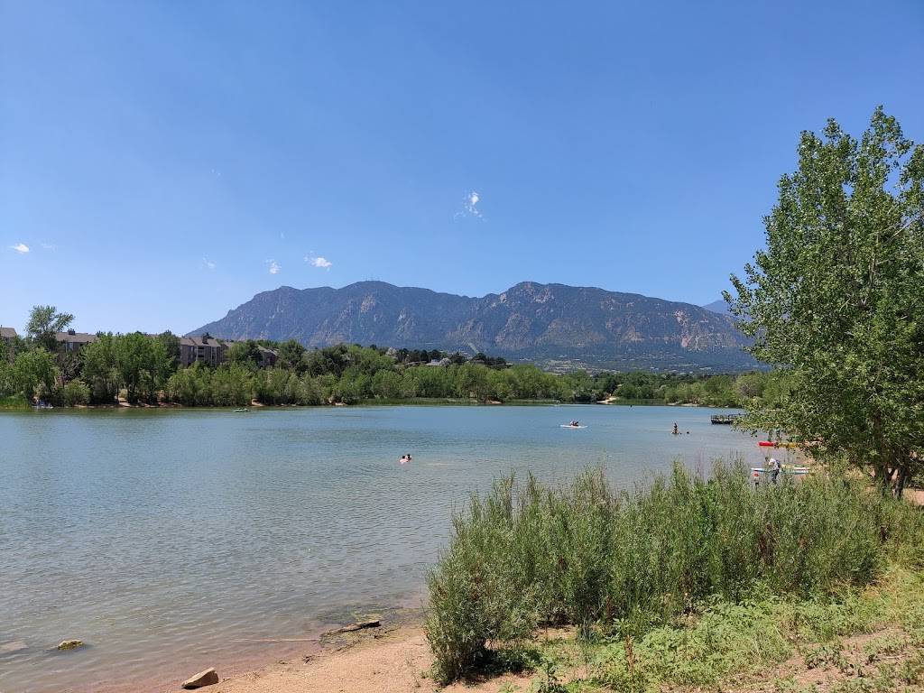 Quail Lake Park | 915 E Cheyenne Mountain Blvd, Colorado Springs, CO 80906, USA | Phone: (719) 385-5940