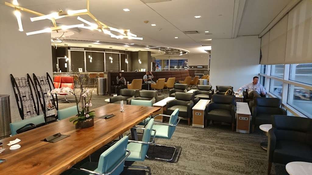 Delta Sky Club | 1 S Smith Blvd, Arlington, VA 22202 | Phone: (800) 323-2323