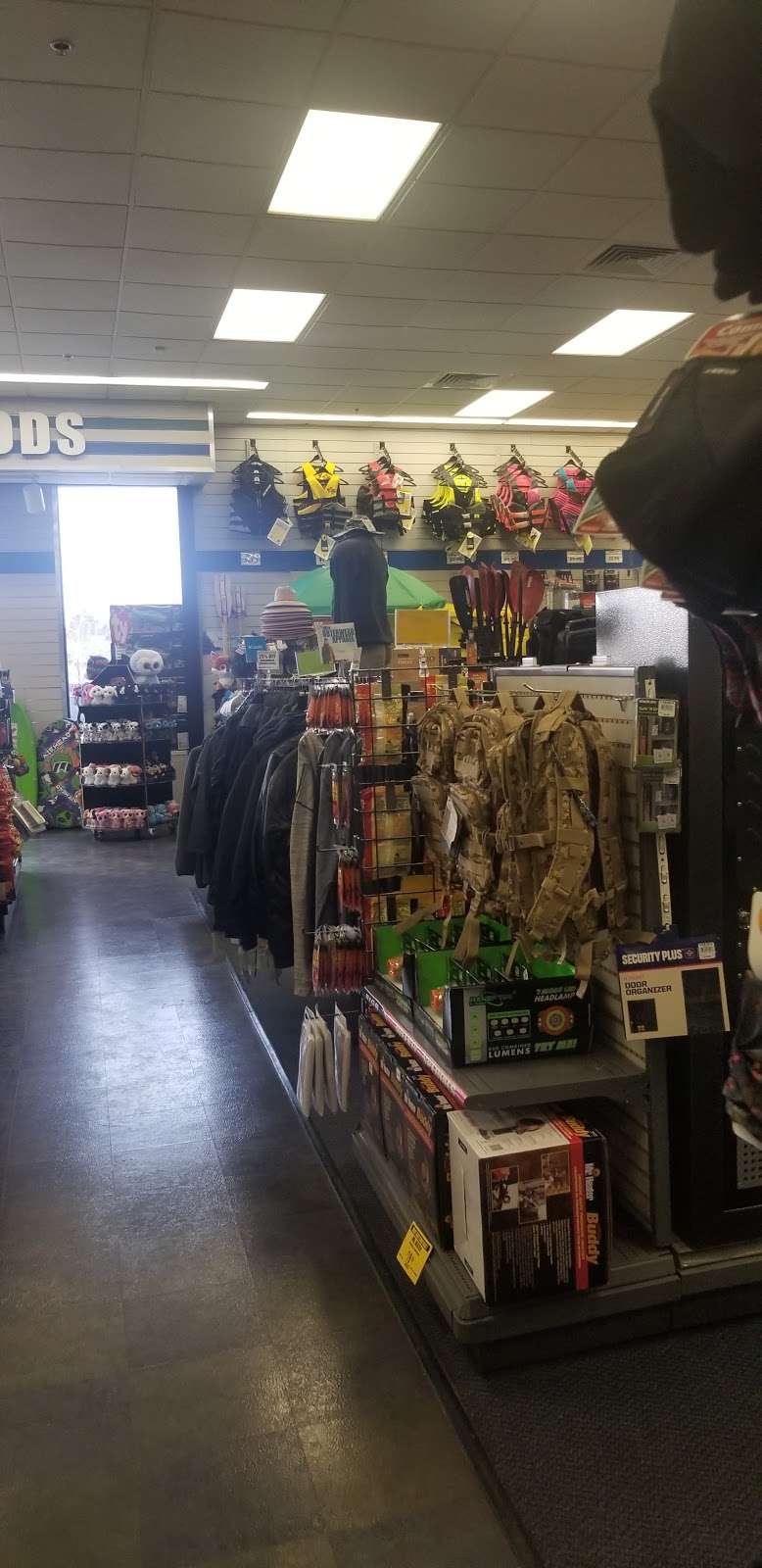 Big 5 Sporting Goods | 19330 E Quincy Ave, Aurora, CO 80016, USA | Phone: (303) 617-0086