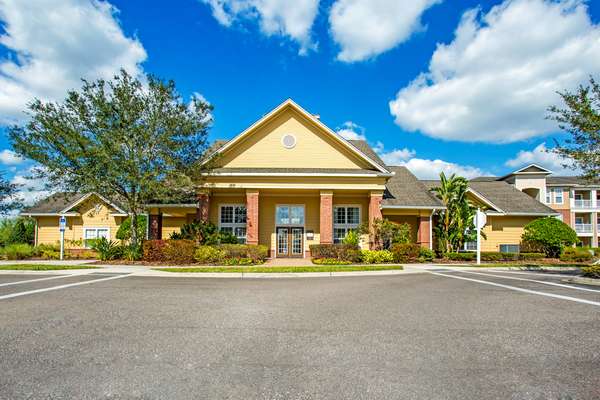 Town Center at Lakeside Village Apartments | 1555 Village Center Dr, Lakeland, FL 33803, USA | Phone: (863) 499-0004