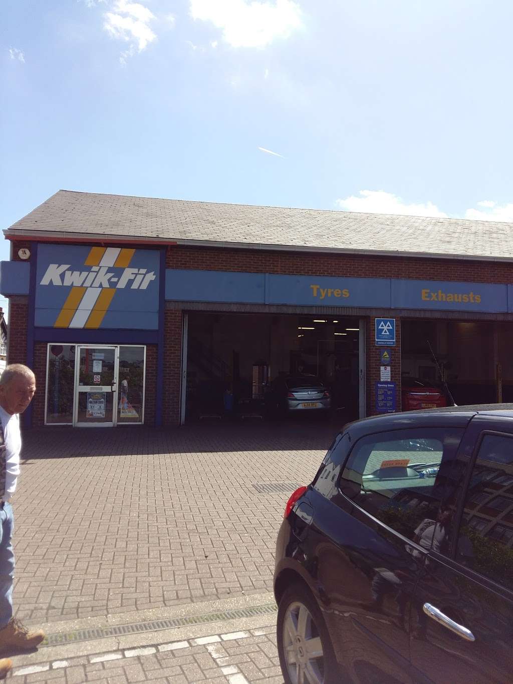 Kwik Fit Waltham Cross | 206-212 High Street, Swanfield Road, Waltham Cross EN8 7DP, UK | Phone: 01992 629075