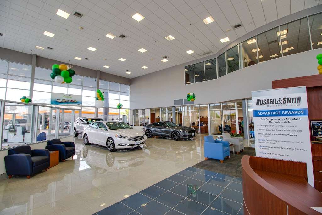 Russell and Smith Ford | 3440 S Loop W, Houston, TX 77025, USA | Phone: (888) 463-8919