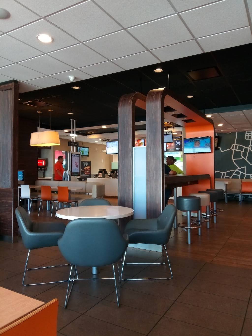 McDonalds | 8435 S Hampton Rd, Dallas, TX 75232, USA | Phone: (972) 709-6363