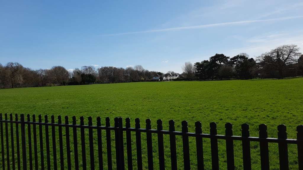 Kings Meadow Playing Fields | 86 Milk St, Bromley BR1 5AD, UK