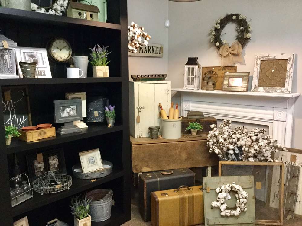 White Pines Vintage Farmhouse | 1663, 207 S Queen St, Littlestown, PA 17340, USA | Phone: (717) 345-5161