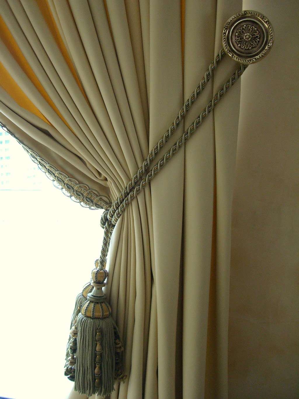 Drapes Decor, Inc | 403 Golden Beach Dr, Miami, FL 33160 | Phone: (305) 937-3888