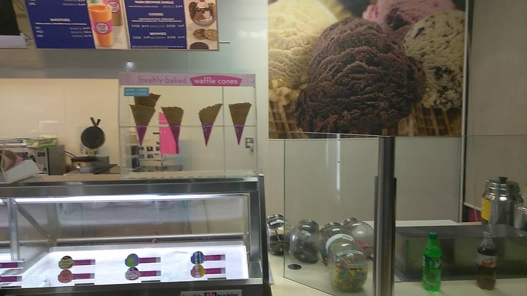 Baskin-Robbins | 606 W El Camino Ave, Sacramento, CA 95833, USA | Phone: (916) 921-6153