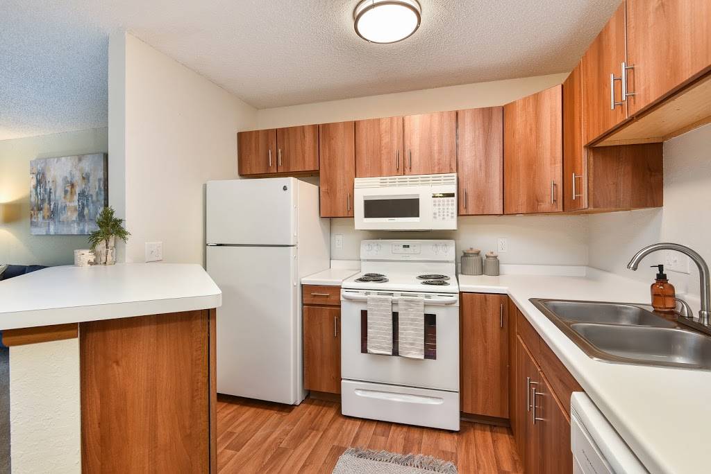 Westwind Apartments | 275 Shelard Pkwy, St Louis Park, MN 55426, USA | Phone: (952) 260-8728