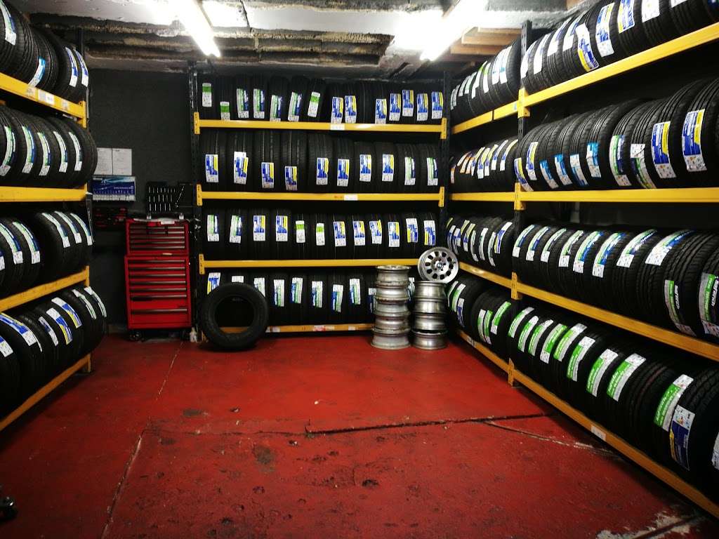 A406 Tyres | 453-455 N Circular Rd, London NW2 7QD, UK | Phone: +44 20 8616 5800