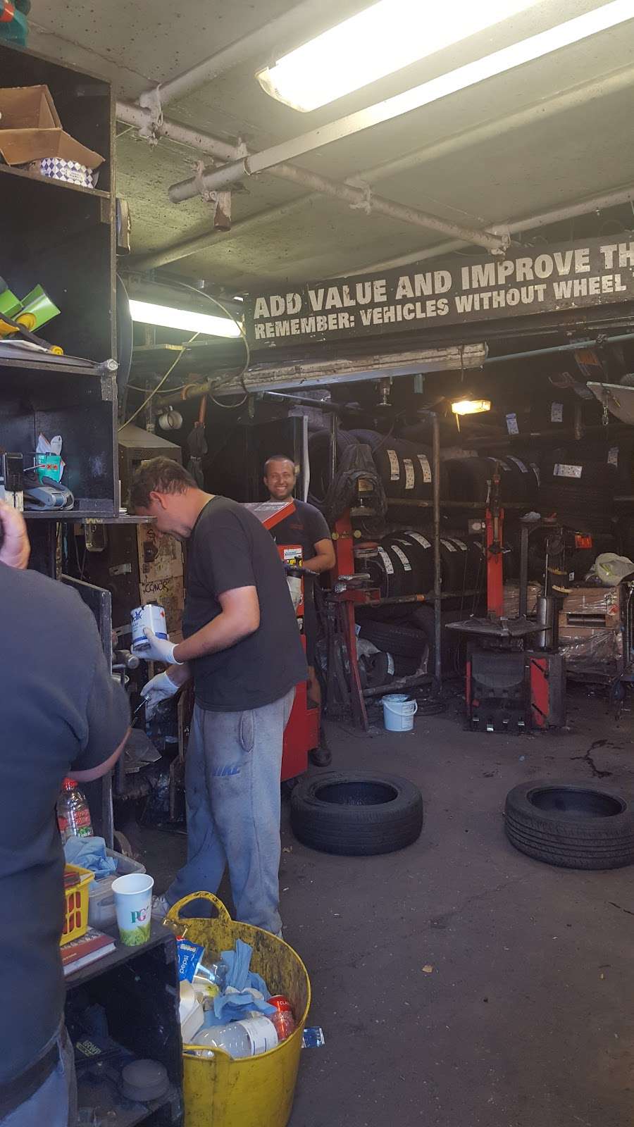 Grips Tyres & Wheels | 202c Verdant Ln, Catford, London SE6 1LJ, UK | Phone: 020 8697 8000