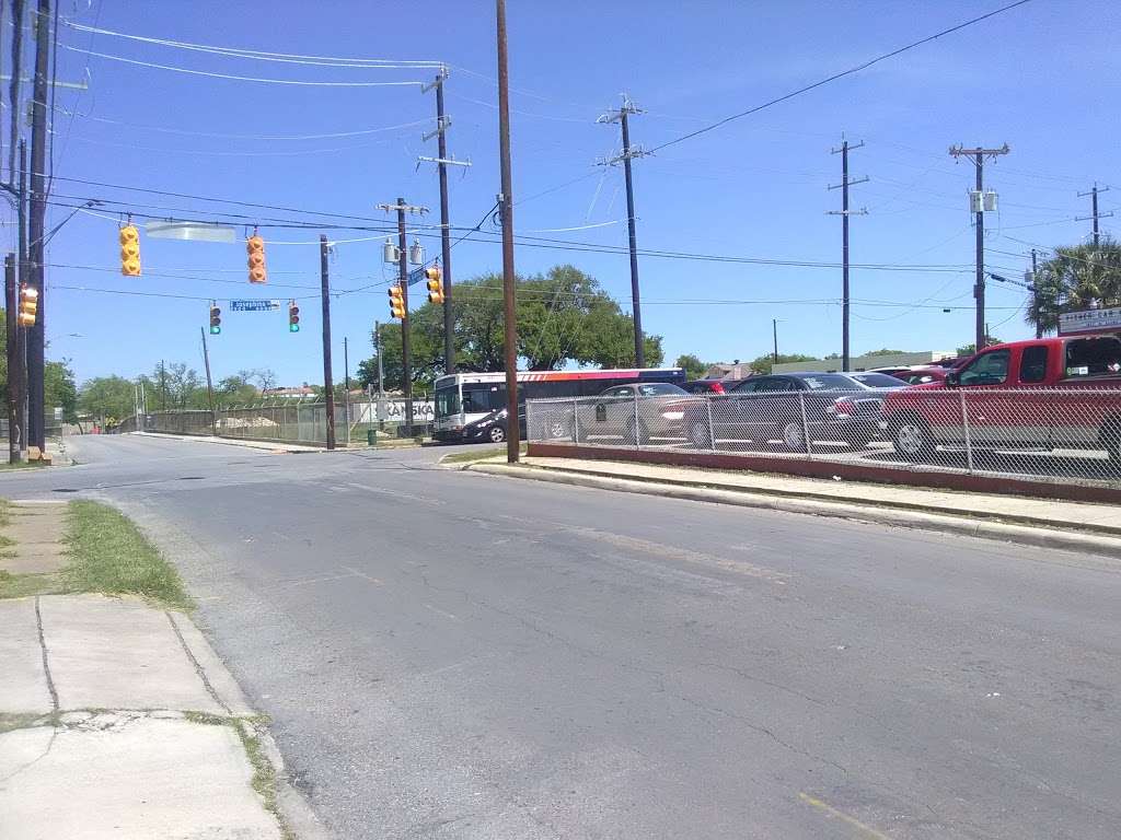 Army Guy Cars | 1922 N Alamo St, San Antonio, TX 78215, USA | Phone: (210) 216-1100