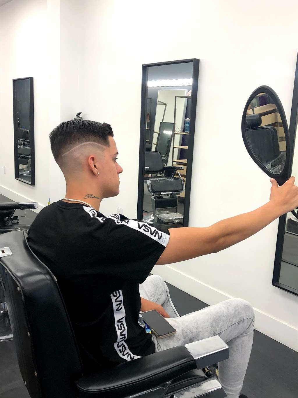 Sharp Barbers | 2474 W 60th St, Hialeah, FL 33014, USA | Phone: (305) 677-2064