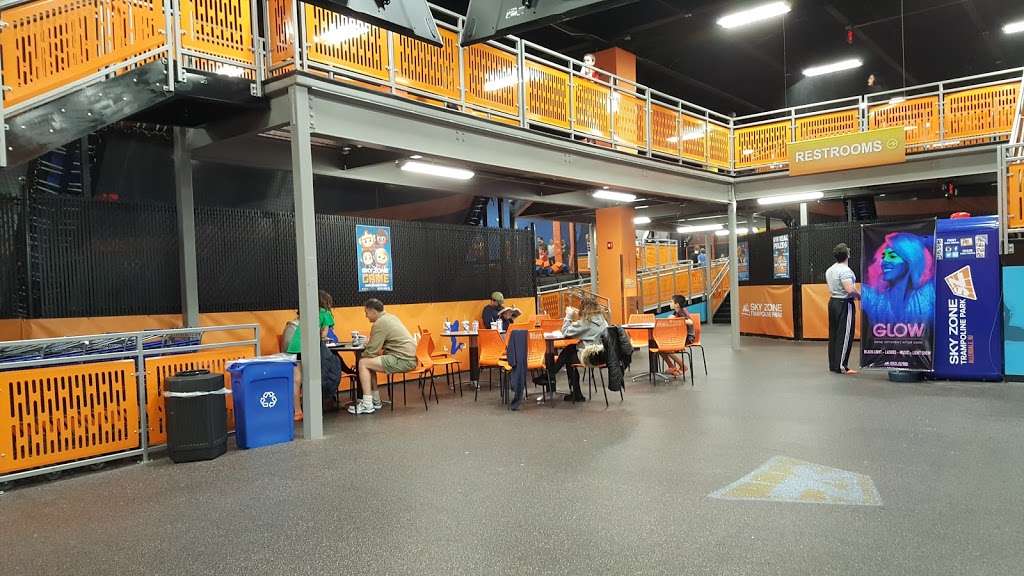 Sky Zone | 80 Commerce Dr, Allendale, NJ 07401, USA | Phone: (201) 574-1800