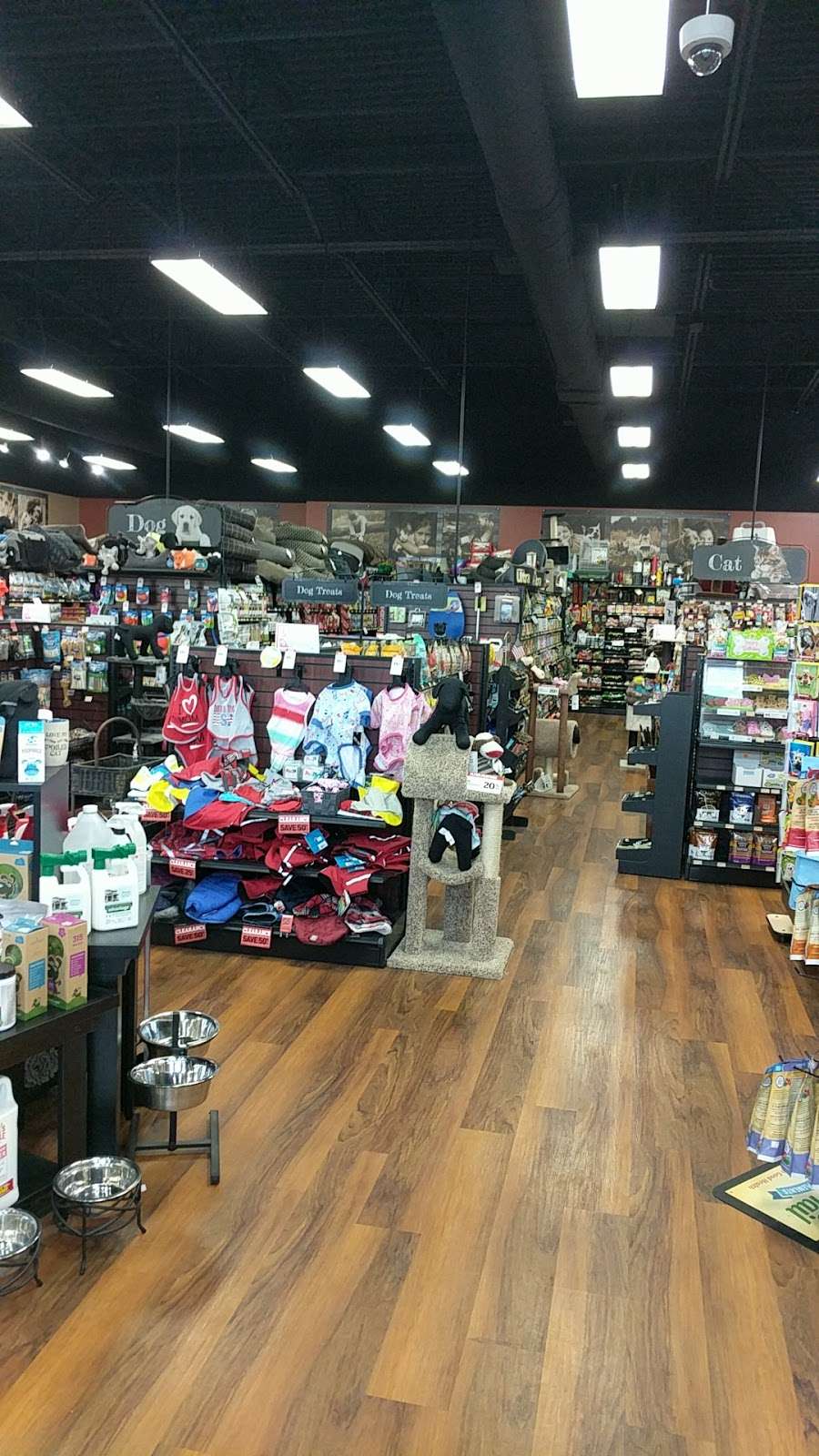 Pet Valu | 420 Schuylkill Rd, Phoenixville, PA 19460, USA | Phone: (610) 933-5746