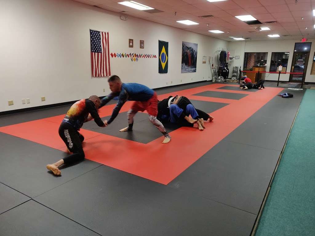 Fluid Brazilian Jiu Jitsu | 4908 S 74th St, Greenfield, WI 53220, USA | Phone: (414) 801-5524