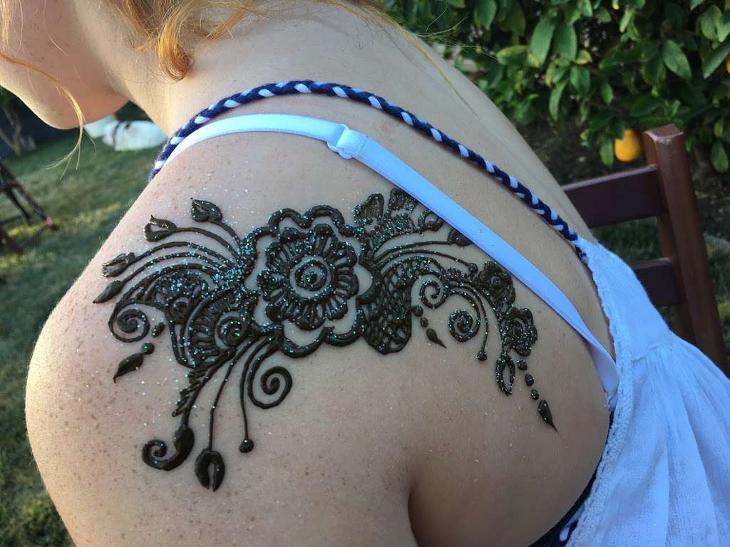 Bayarea henna and face painting and balloon twisting | 1761 Widen Ct, San Jose, CA 95132, USA | Phone: (903) 335-6660