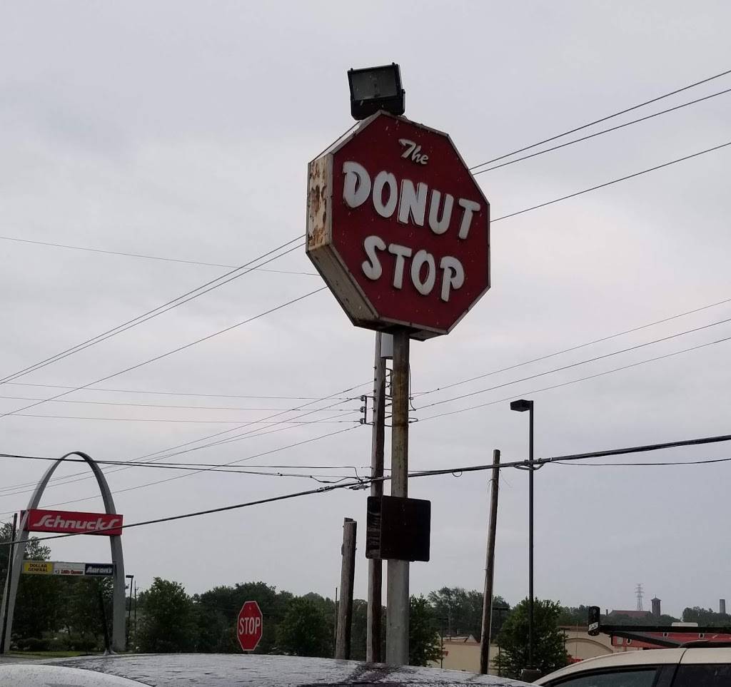 The Donut Stop | 1101 Lemay Ferry Rd, St. Louis, MO 63125, USA | Phone: (314) 631-3333