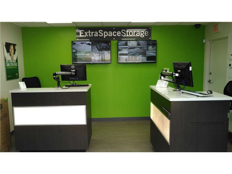 Extra Space Storage | 2420 E Stop 11 Rd, Indianapolis, IN 46227, USA | Phone: (317) 882-8909