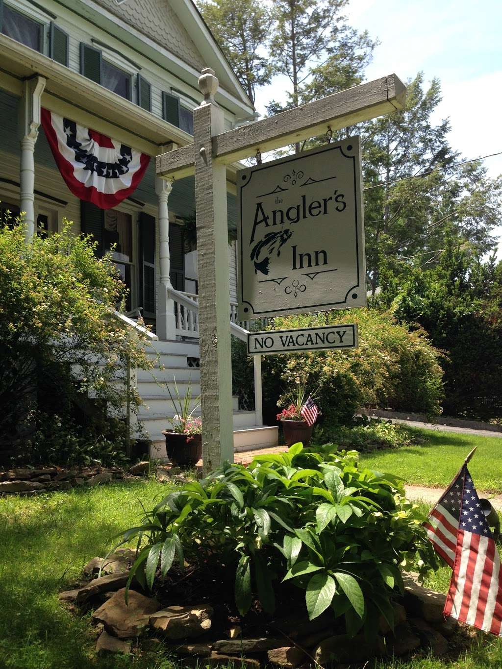 Anglers Inn | 867 Washington St, Harpers Ferry, WV 25425 | Phone: (304) 535-1239