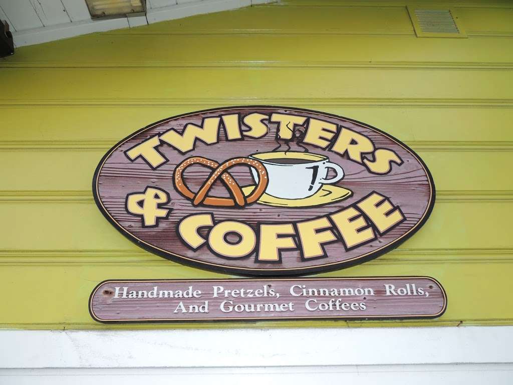 Twisters & Coffee | 419 Shoreline Village Dr, Long Beach, CA 90802, USA | Phone: (562) 495-1060