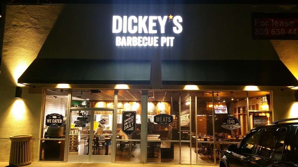 Dickeys Barbecue Pit | 116 E Compton Blvd, Compton, CA 90220, USA | Phone: (310) 868-1444