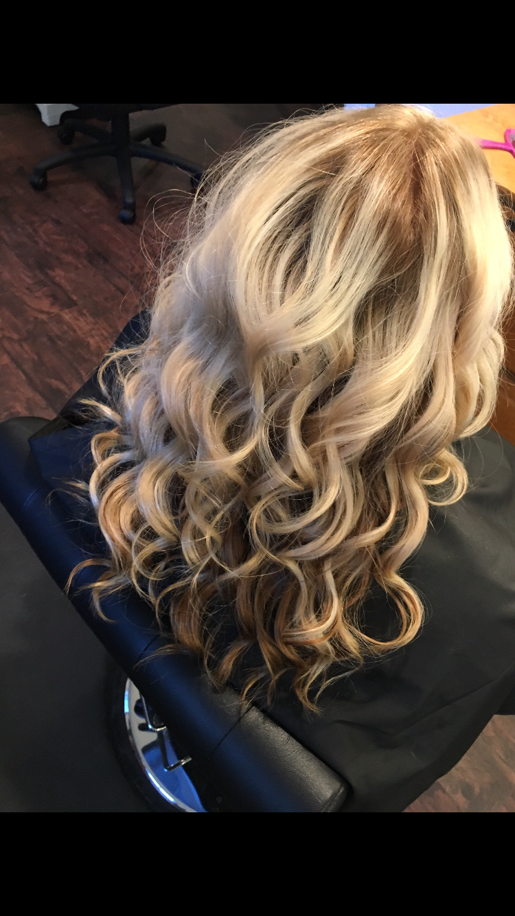 Vanity Hair Salon | 3225 Harrisburg Pike, Landisville, PA 17538, USA | Phone: (570) 847-2905