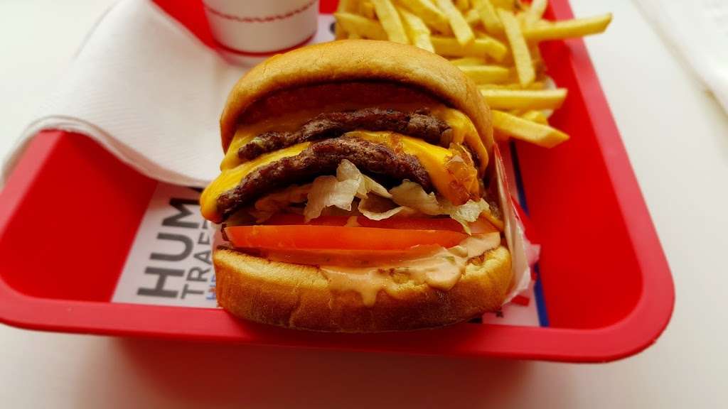In-N-Out Burger | 32060 Union Landing Blvd, Union City, CA 94587, USA | Phone: (800) 786-1000