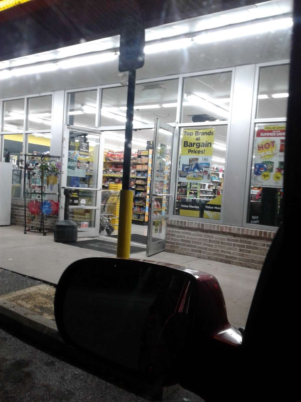 Dollar General | 944 Lincoln Way W, Chambersburg, PA 17202, USA | Phone: (717) 977-3060