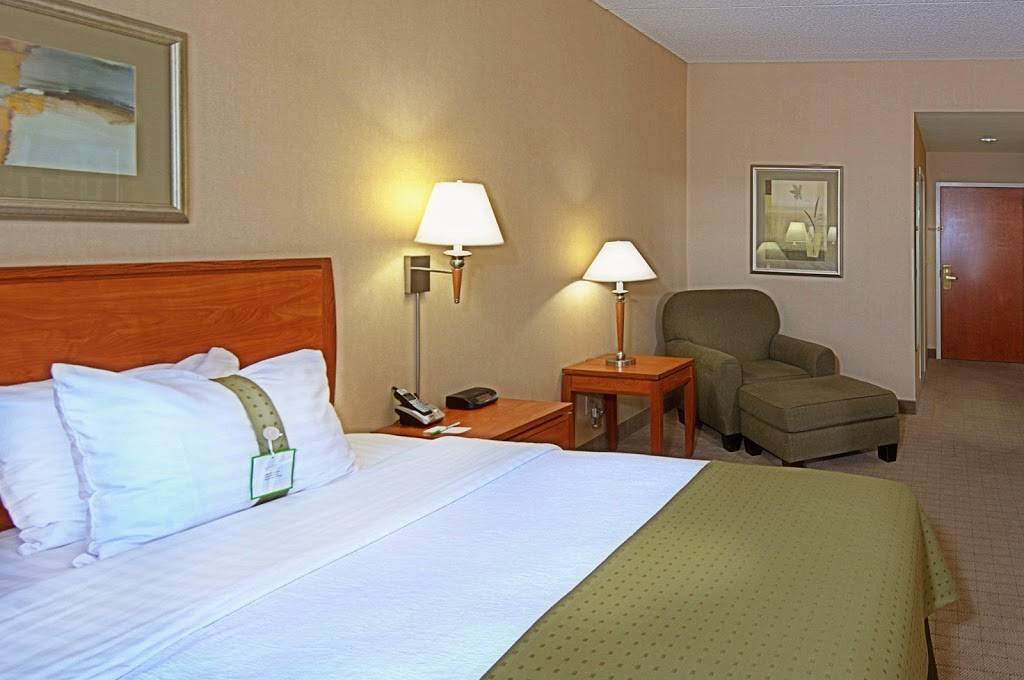 Holiday Inn & Suites Goodyear - West Phoenix Area | 1188 N Dysart Rd, Goodyear, AZ 85395, USA | Phone: (623) 547-1313