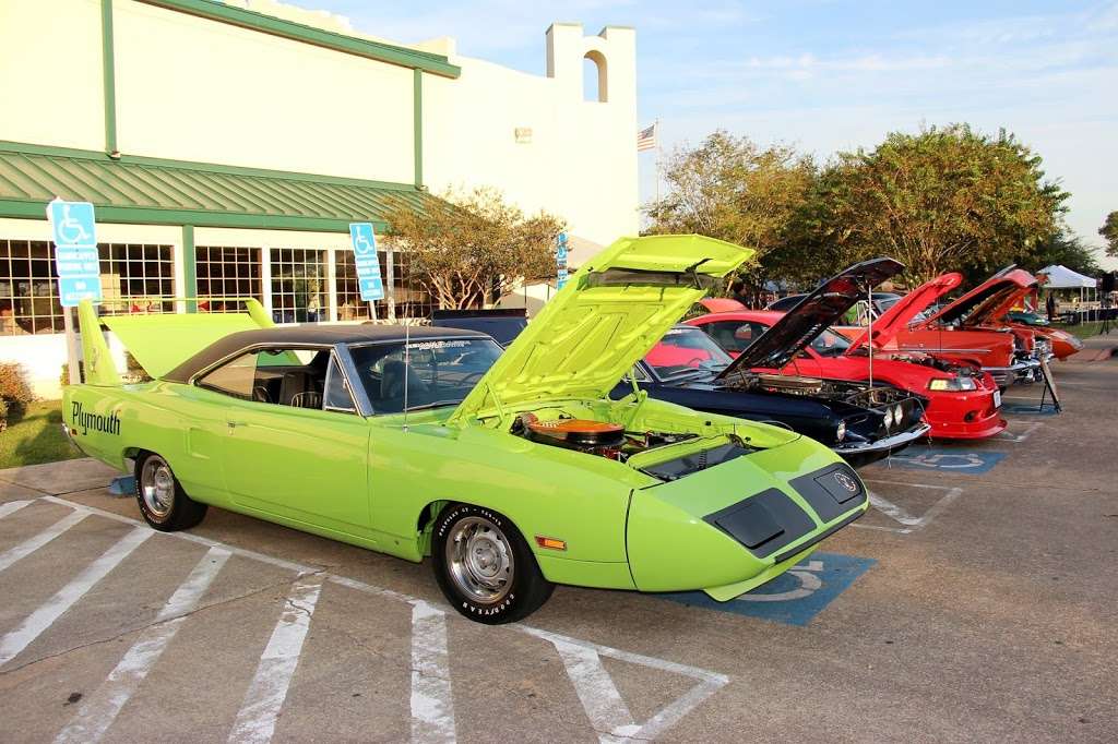 Kemah Classic Automotive | 1907 Lawrence Rd #300, Kemah, TX 77565, USA | Phone: (281) 678-7171