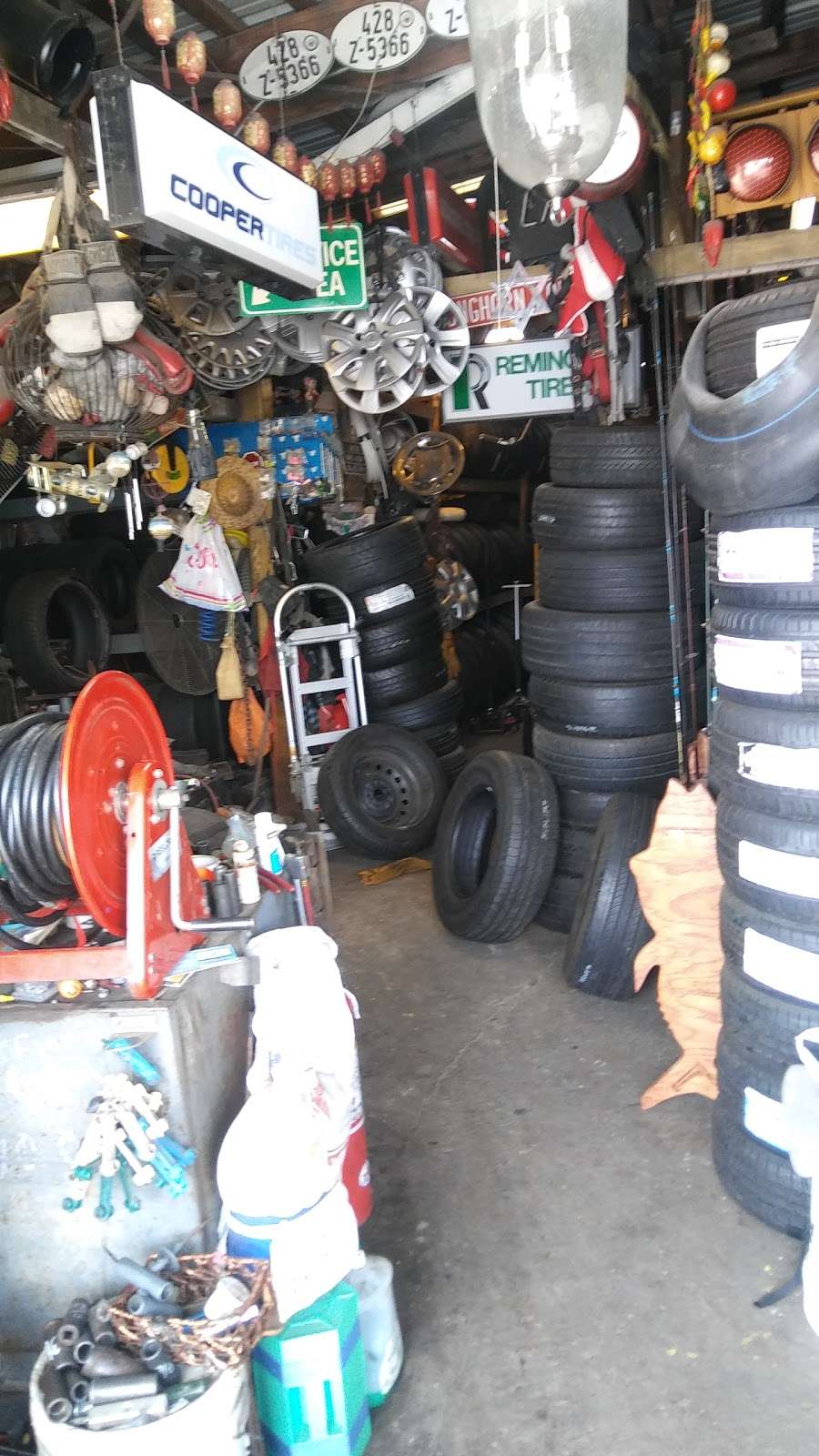 Reyes Tire Shop | 6205 Spencer Hwy, Pasadena, TX 77505, USA