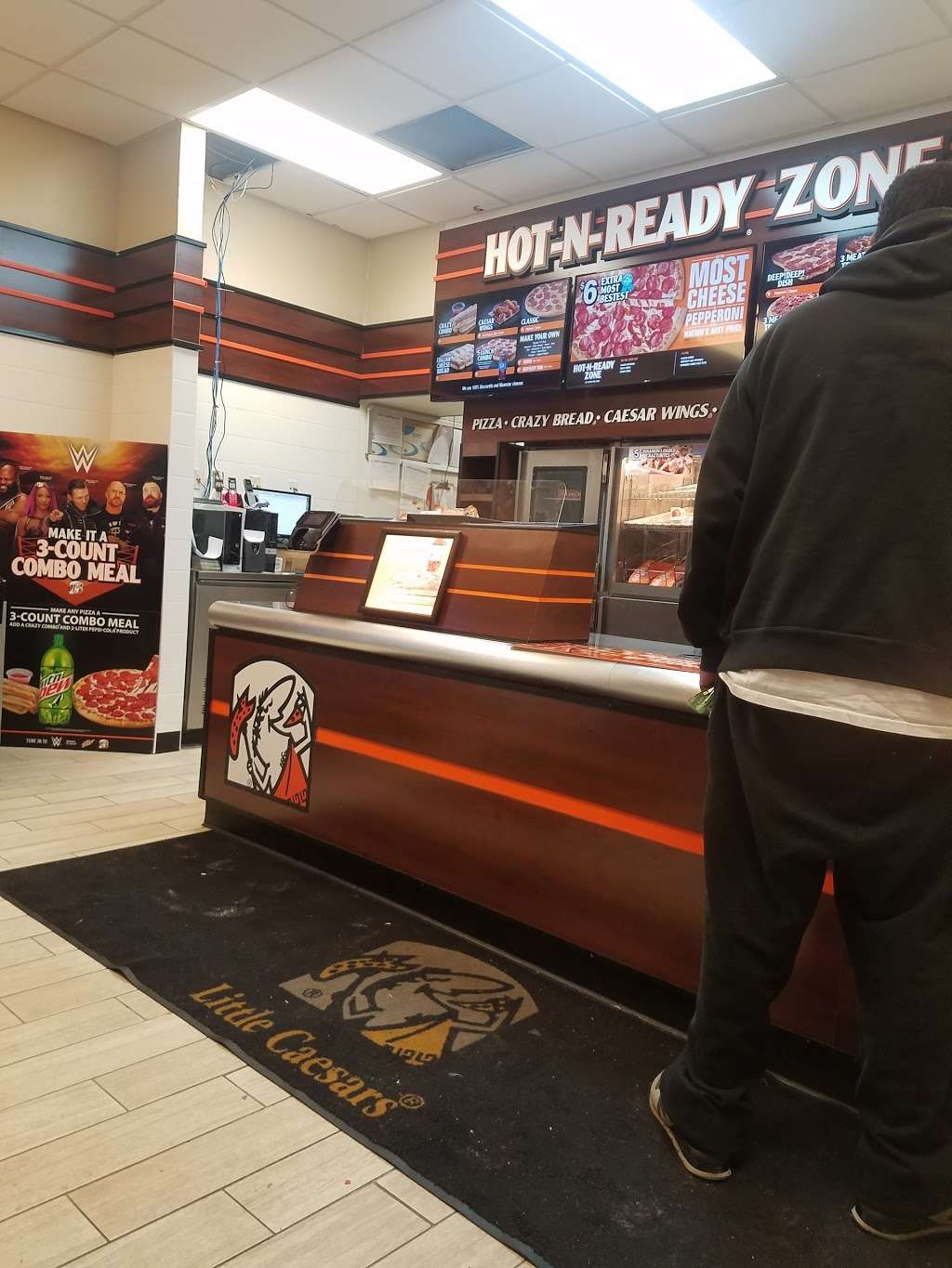 Little Caesars Pizza | 1551 N Post Rd, Indianapolis, IN 46219, USA | Phone: (317) 897-8980