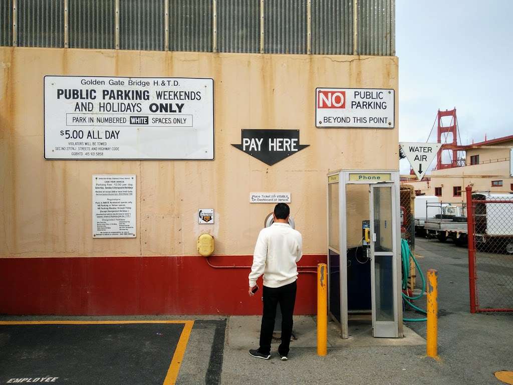 Golden Gate Bridge Parking | San Francisco, CA 94129, USA