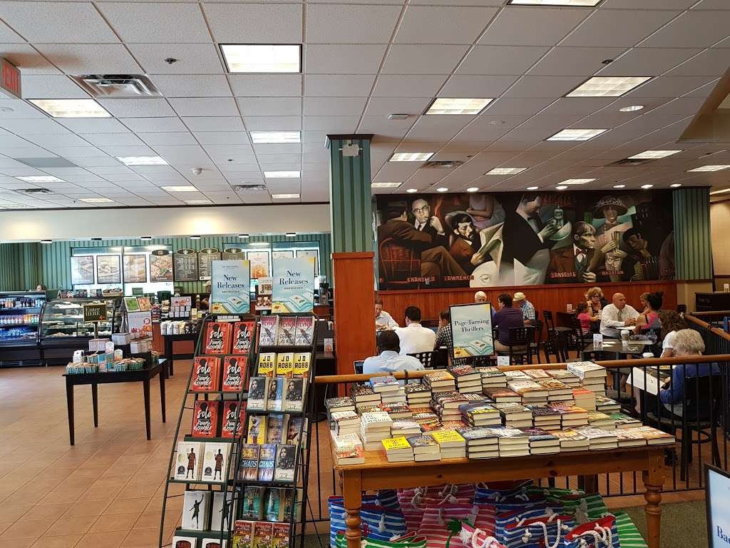 Barnes & Noble | 150 Swedesford Rd, Devon, PA 19333 | Phone: (610) 695-6600