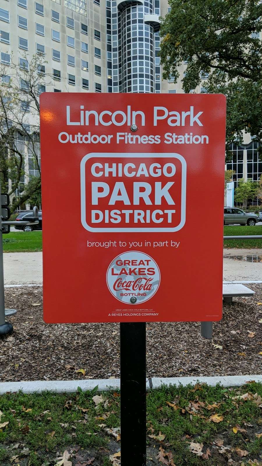 Lincoln Park Outdoor Fitness Station | Chicago, IL 60657, USA