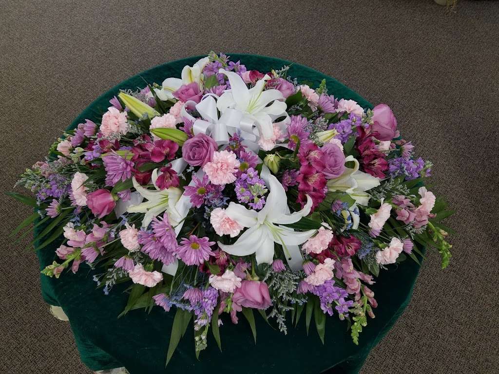 Fair Hill Florist | 400 E Pulaski Hwy, Elkton, MD 21921, USA | Phone: (410) 398-9088