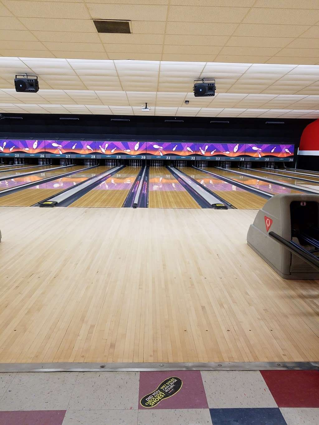 AMF Bristol Pike Lanes | 2501 Bristol Pike, Croydon, PA 19021, USA | Phone: (215) 788-0453