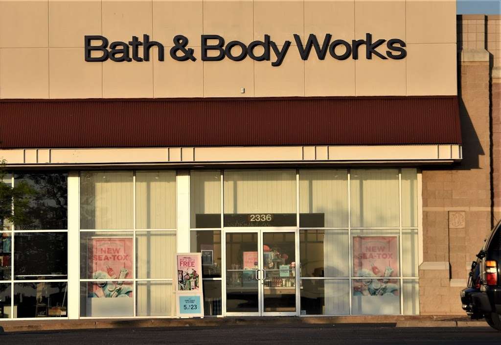 Bath & Body Works | 2336 Richmond Rd, McHenry, IL 60050, USA | Phone: (815) 385-0344