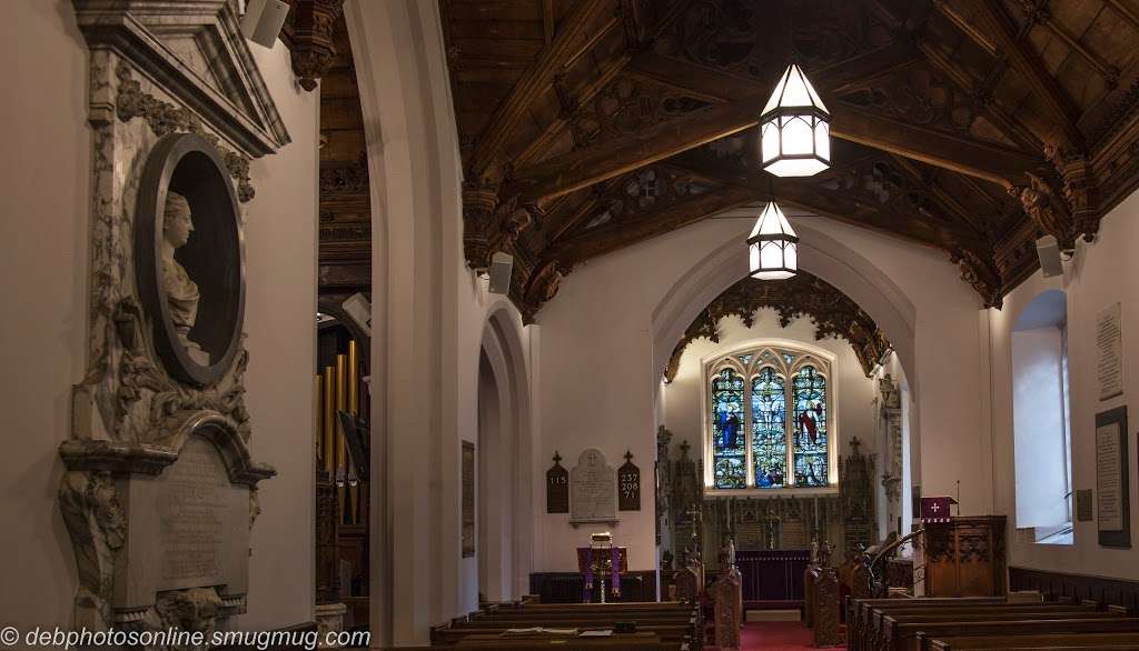 St Giles Church, Ashtead | St Giles Dr, Ashtead KT21 1EN, UK | Phone: 01372 813332