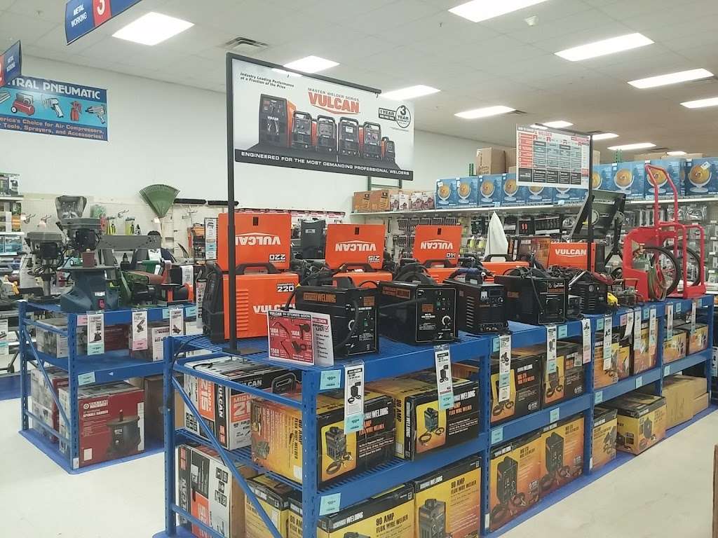 Harbor Freight Tools | 14250 Smoketown Rd, Woodbridge, VA 22192, USA | Phone: (703) 494-1290