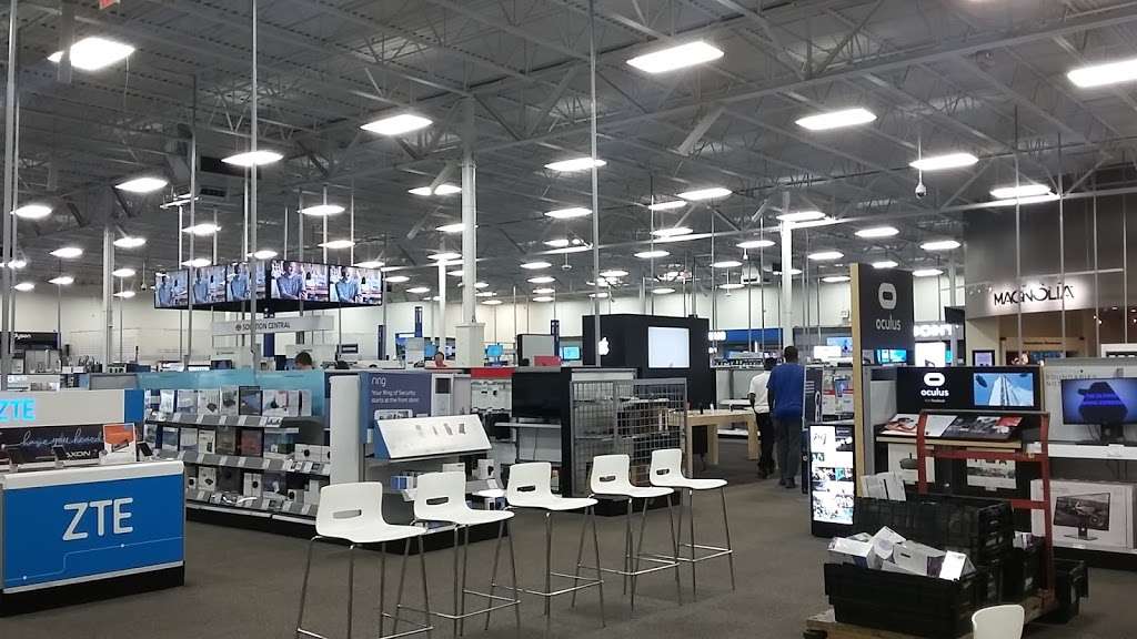 Best Buy | 3401 Jefferson Davis Hwy, Alexandria, VA 22305, USA | Phone: (703) 519-0940