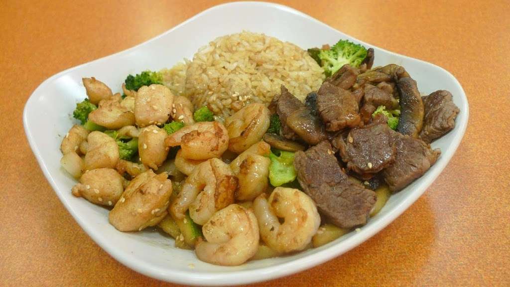 Hibachi & Wings | 1382 Howland Blvd #120, Deltona, FL 32738, USA | Phone: (386) 259-9771