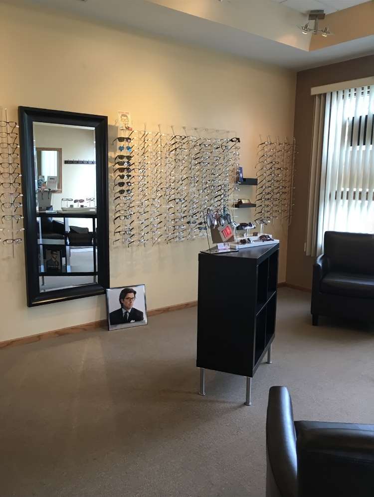 Metropolitan Eyecare Center | 1140 Dixie Hwy #2b, Beecher, IL 60401, USA | Phone: (708) 946-9130