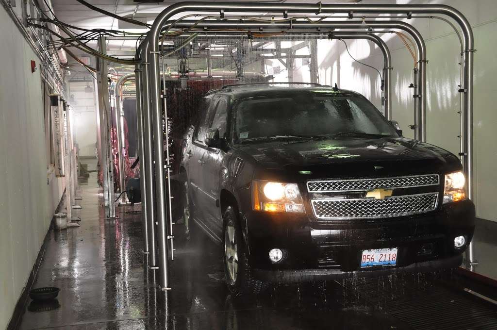 Grand Prix Car Wash | 766 Robert York Ave, Deerfield, IL 60015, USA | Phone: (847) 444-8600