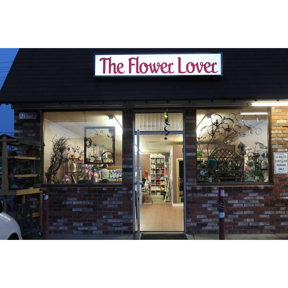 The Flower Lover | 21562 Brookhurst St, Huntington Beach, CA 92646, USA | Phone: (714) 366-1778