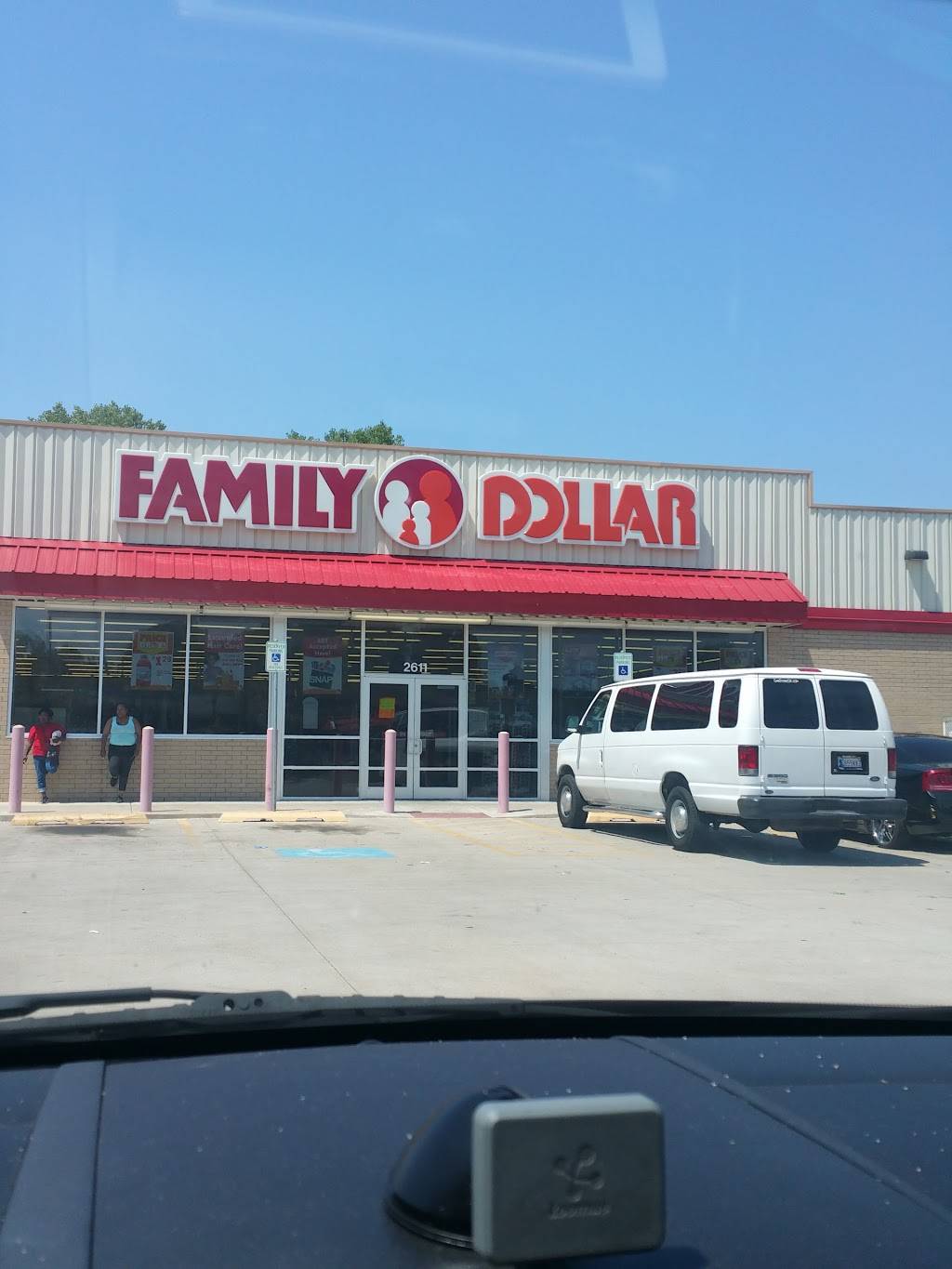 Family Dollar | 2611 NE 10th St, Oklahoma City, OK 73117, USA | Phone: (405) 803-6682