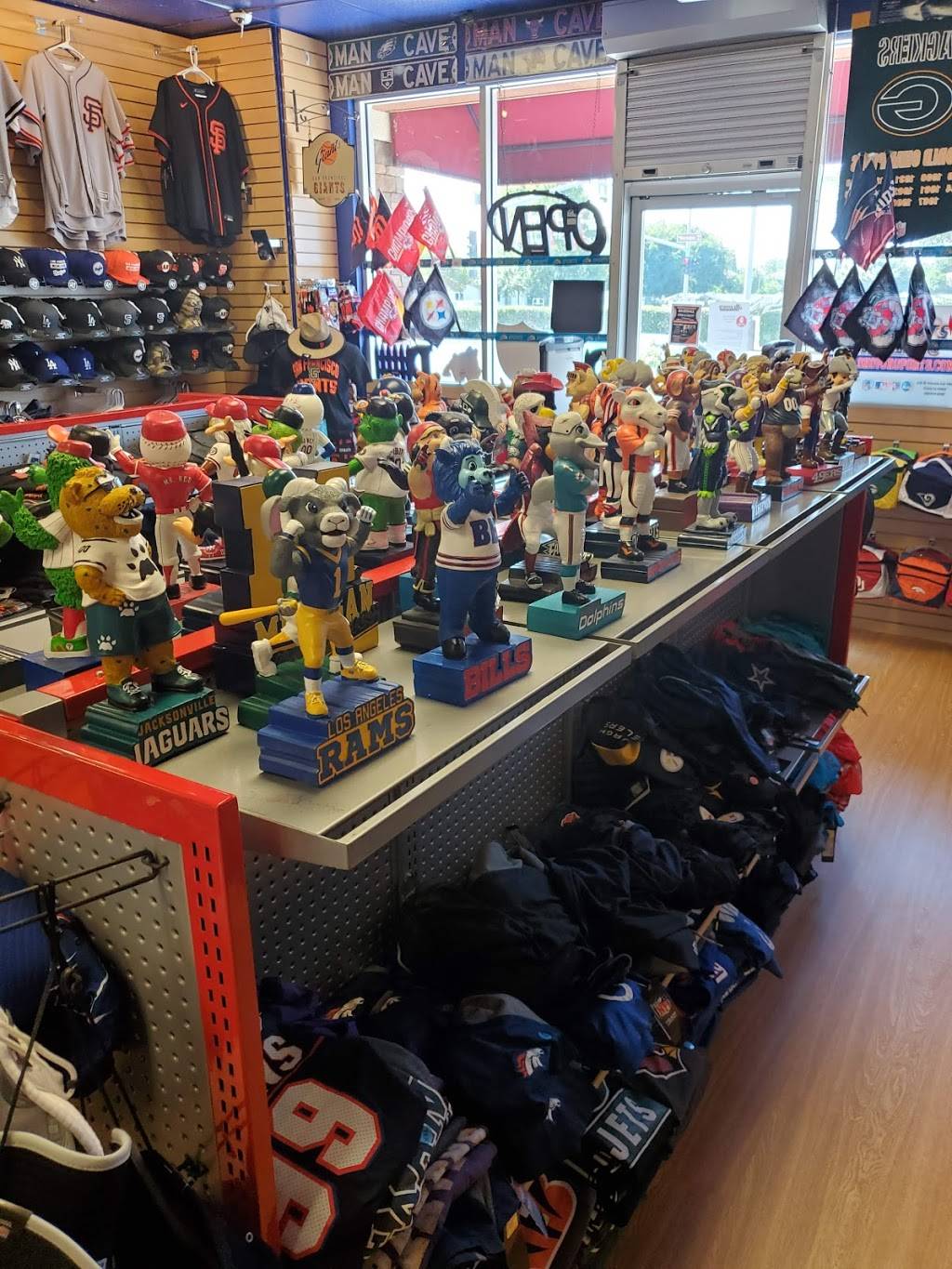 JRs Sports Collectibles | 605 West Herndon Ave Suite #800, Clovis, CA 93612, USA | Phone: (559) 575-8250