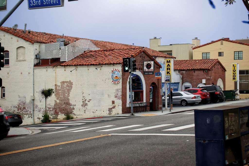 Beach Pizza | 3301 Highland Ave, Manhattan Beach, CA 90266 | Phone: (310) 546-5401