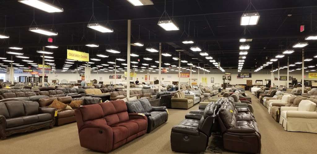 Raymour & Flanigan Furniture and Mattress Store | 531 US-46 Suite 100, Fairfield, NJ 07004, USA | Phone: (973) 227-2868